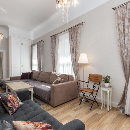 Elegant Apartment In Historical Centre & Free Locked Parking Ryga Zewnętrze zdjęcie