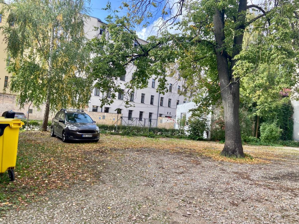 Elegant Apartment In Historical Centre & Free Locked Parking Ryga Zewnętrze zdjęcie