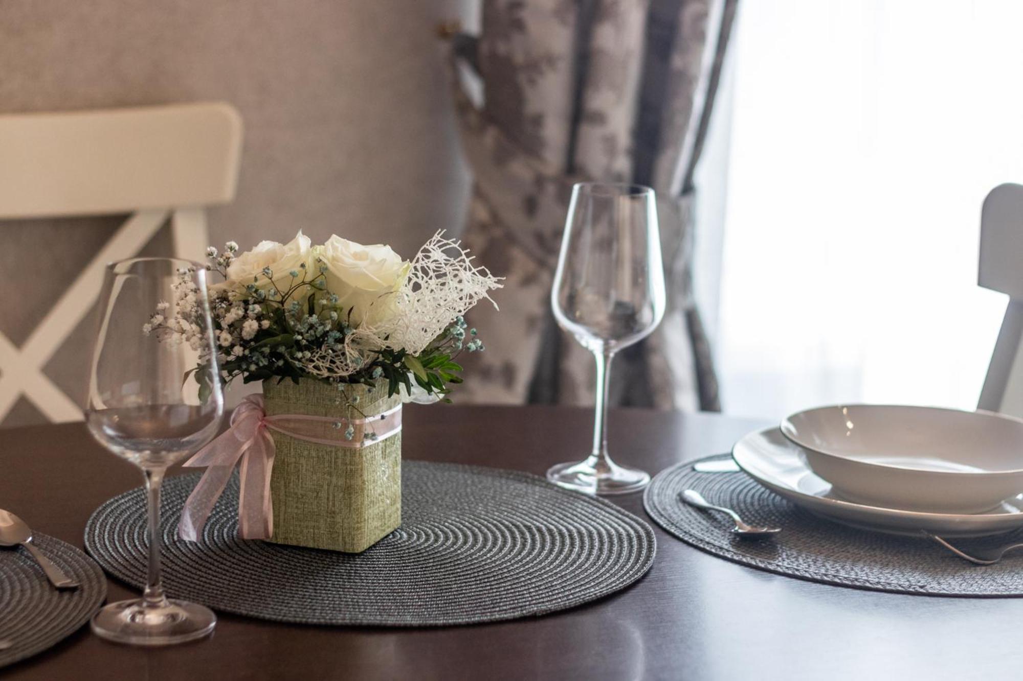 Elegant Apartment In Historical Centre & Free Locked Parking Ryga Zewnętrze zdjęcie